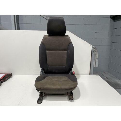 Mitsubishi Triton Right Front Seat ML 07/2006-08/2009