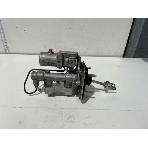 Toyota Camry Master Cylinder AHV40 12/2009-11/2011