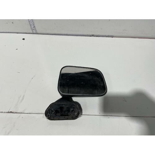 Toyota Hilux Right Door Mirror RZN149 09/1997-03/2005