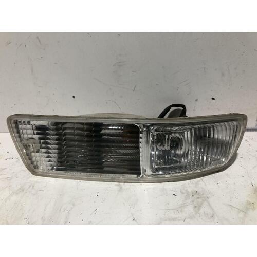 Toyota RAV4 Left Bumper Light SXA11 Flasher Lamp 10/97-06/00 