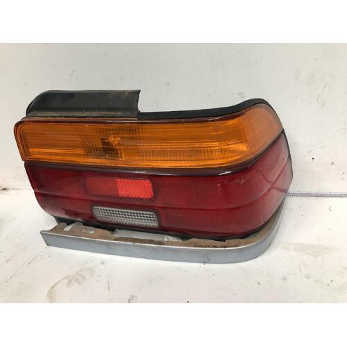 Toyota COROLLA Right Taillight AE101/ AE102 Sedan 05/92-10/99