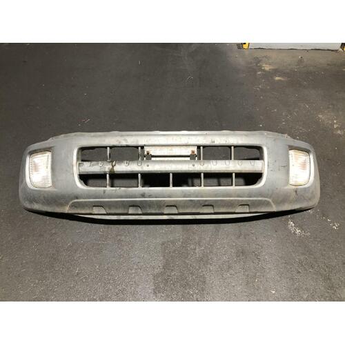 Toyota RAV4 Front Bumper ACA21 07/00-07/03 Edge