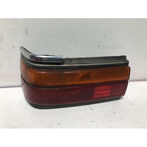 Toyota CAMRY Left Taillight SV21 Sedan 10/89-01/93 