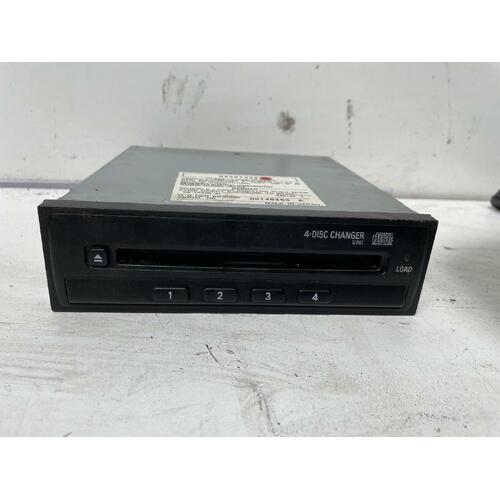 Mitsubishi Verada CD Player KJ 08/2000-09/2003