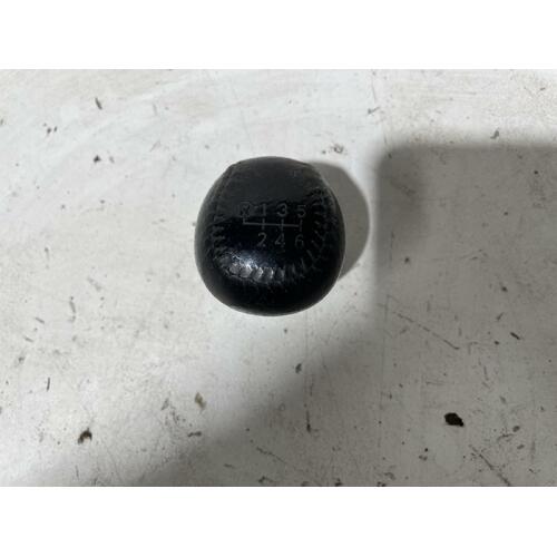 Toyota Celica Gearstick Shifter Knob ZZT231 11/1999-10/2005