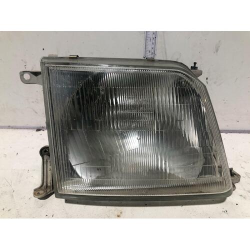 Toyota PRADO Right Headlight 95 SERIES 07/96-07/99