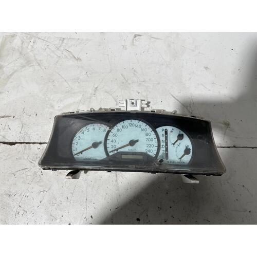 Toyota Corolla Instrument Cluster ZZE112 12/2001-09/2007