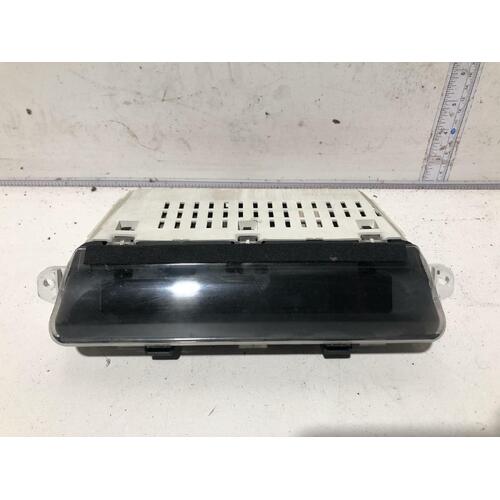 Mitsubishi VERADA Clock KJ 08/00-09/03 P/N MR908656