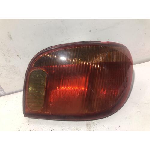 Toyota ECHO Right Taillight NCP10 Hatch 10/02-09/05 