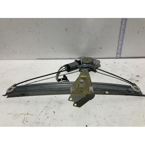 Toyota Avalon Right Front Window Regulator MCX10 07/2000-06/2005