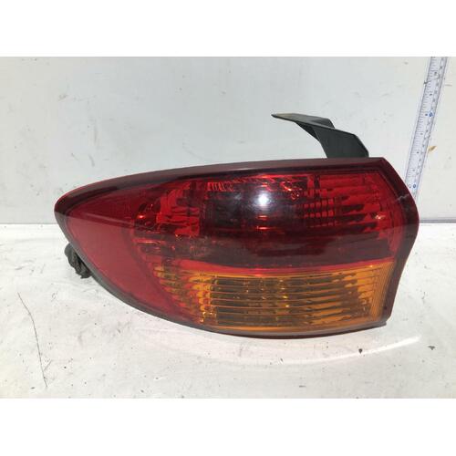 Subaru TRIBECA Left Taillight B9 10/06-11/07