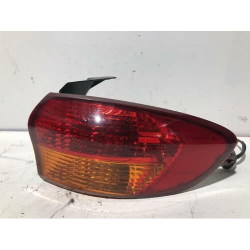 Subaru TRIBECA Right Taillight B9 10/06-11/07