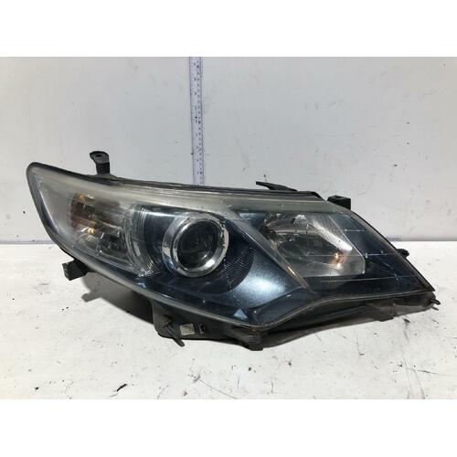 Toyota CAMRY Right Head Light AVV50 Hybrid 03/12-07/13