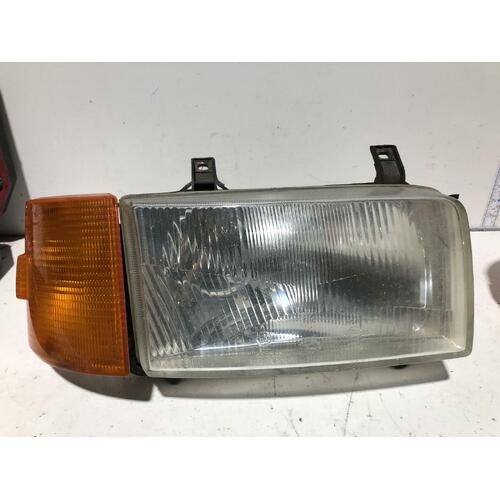 Volkswagen TRANSPORTER Right Headlight & Corner Light T4 11/92-08/04