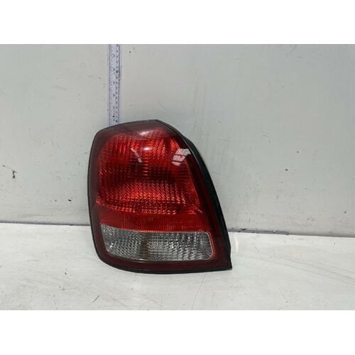 Hyundai Grandeur Left Tail Light XG 10/1999-12/2002