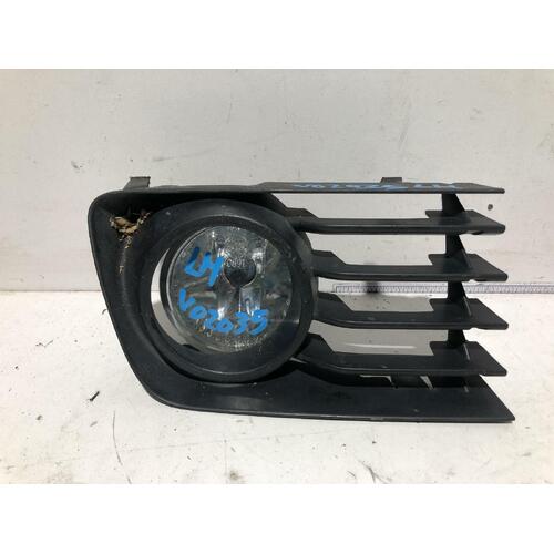 Toyota PRIUS Left Bumper Fog Light NHW20 10/03-05/09