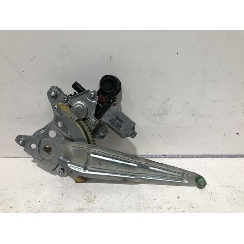 Toyota COROLLA Right Rear Window Reg/Motor ZZE122 Power 12/01-06/07 85720-12300