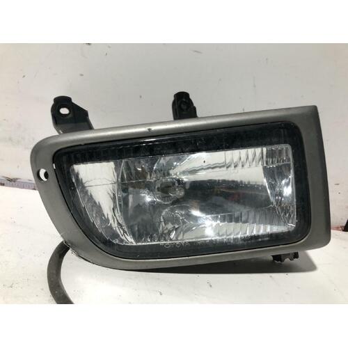 Toyota SPACIA Right Bumper Fog Light SR40 01/99-12/01