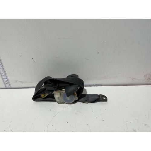 Toyota Hiace Right Front Seatbelt RZH113 07/1999-12/2004