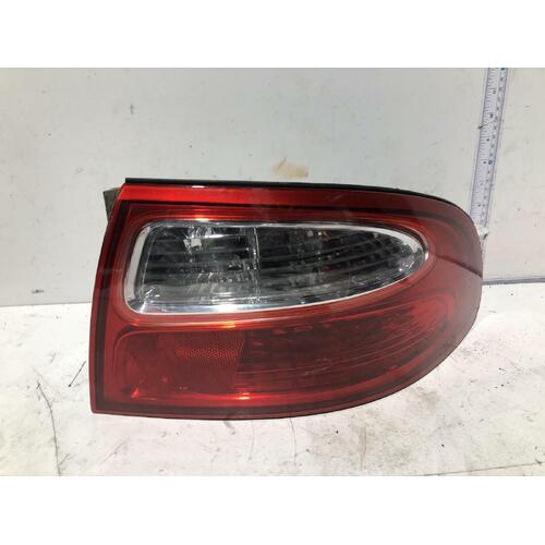 Holden COMMODORE Right Taillight VX Sedan 10/00-09/02 Calais