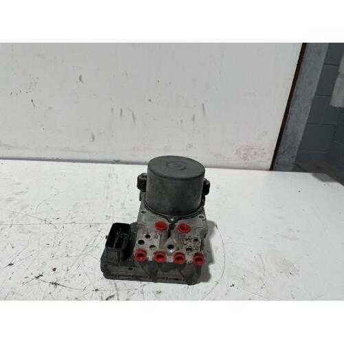 Toyota RAV4 ABS Pump / Module ACA33 11/2005-12/2012