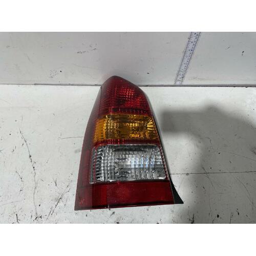 Mazda Tribute Left Tail Light YU 02/2001-11/2003