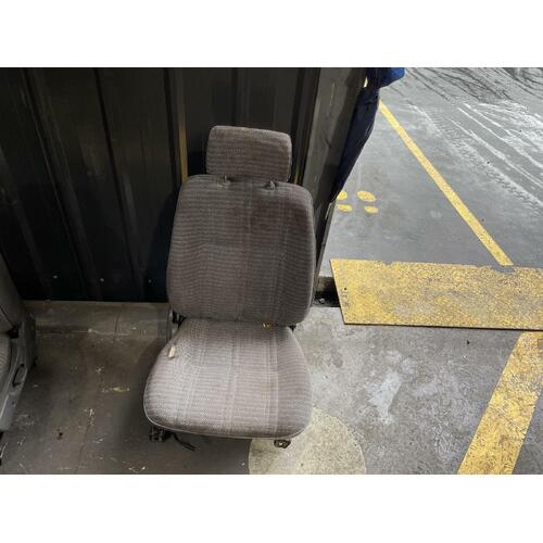 Toyota Hilux Right Front Seat LN107 10/1988-09/1997