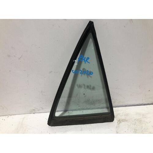 Toyota Corolla 1/4 Door Right Rear Glass AE112 Sedan 10/98-11/01