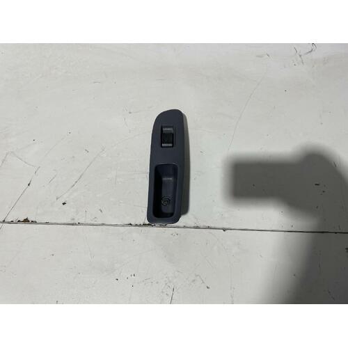 Toyota Spacia Left Front Window Switch SR40 02/1998-12/2001