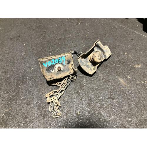 Toyota HILUX Spare Wheel Chain KUN26 4WD 03/05-08/15