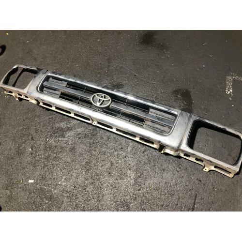 Toyota HILUX Grille 4WD SR5 Chrome 11/91-09/97