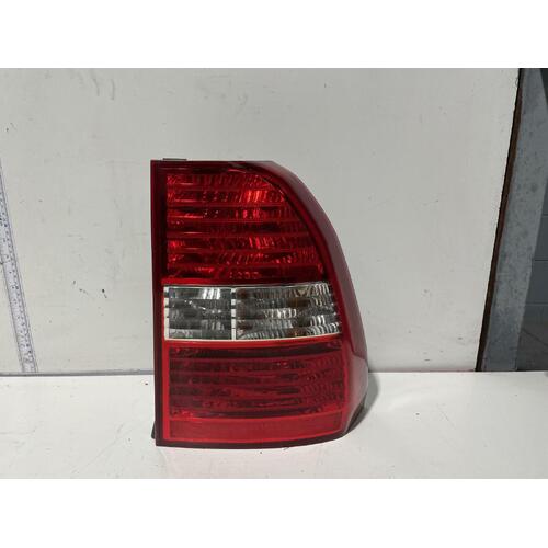 Kia Sportage Right Tail Light KM 08/2004-06/2010