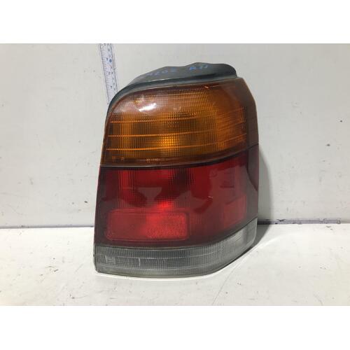 Subaru Forester Right Tail Light 08/97-01/00