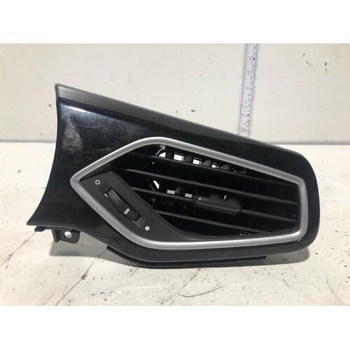 MG GS Outer Right A/C Vent SAS2 09/2016-08/2019