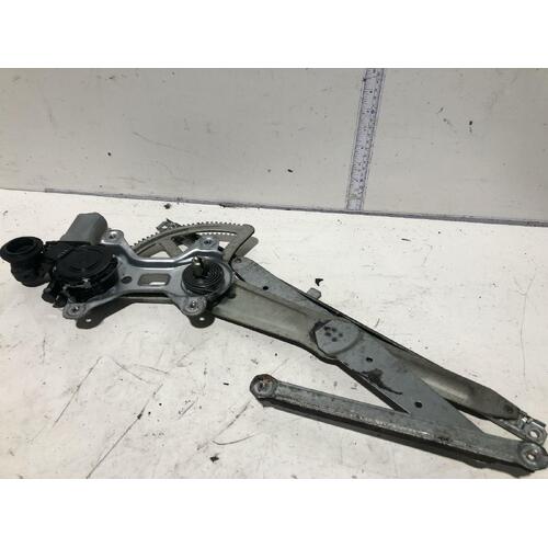 Toyota RAV4 Right Front Window Reg/Motor ACA20 Power 3DR 07/00-10/05