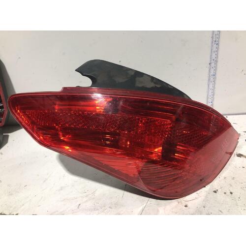 Peugeot 308 Left Taillight T7 Hatch 06/07-12/13