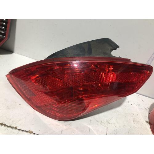 Peugeot 308 Right Taillight T7 Hatch 06/07-12/13