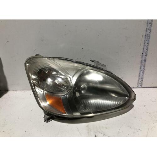 Toyota ECHO Right Headlight NCP12 Sedan 10/02-09/05