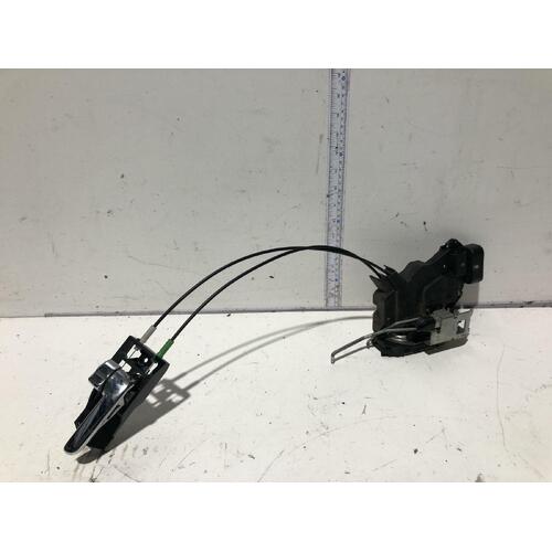 Toyota Estima Right Front Door Lock Mechanism MCR30 2000-2006