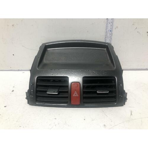 Toyota COROLLA Dash Vents ZRE152 Hatch 03/07-09/12 