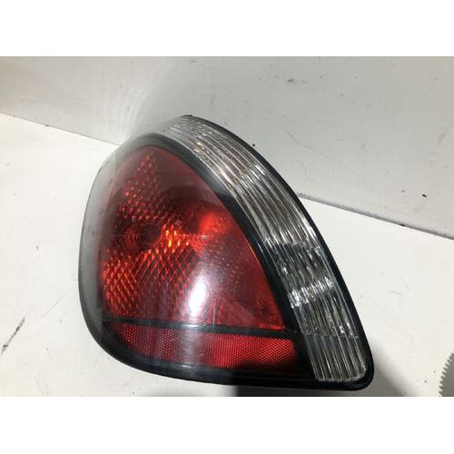 Kia RIO Left Taillight JB Hatch 08/05-07/11