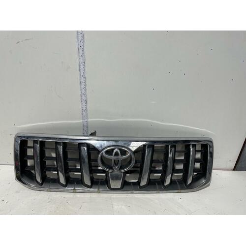 Toyota Prado Grille GRJ120 02/2003-10/2009