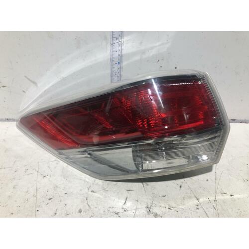 Toyota Kluger Left Tail Light GSU55 03/2014-10/2016