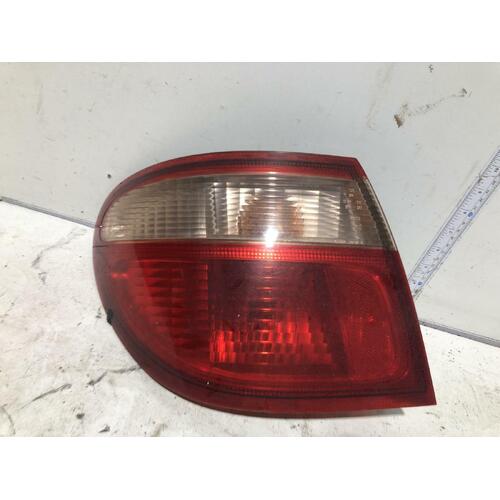 Nissan PULSAR Left Taillight N16 SI Sedan 07/00-07/03