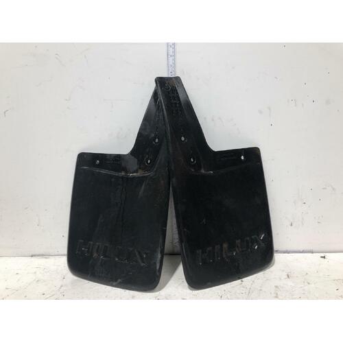 Toyota HILUX Rear Mud Flaps 09/15-  Pair