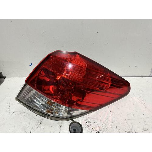 Subaru OUTBACK Right Taillight 5TH GEN 09/09-11/14