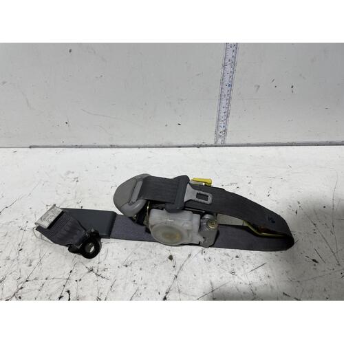 Toyota Tarago Seat Belt Right Front TCR10 01/1996-05/2000