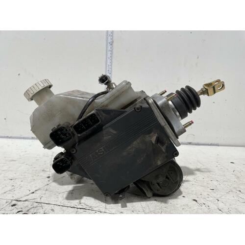 Mitsubishi Pajero Abs Booster Assembly NP 11/02-11/06