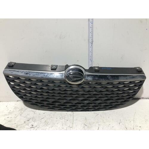 Daihatsu SIRION Grille M100/M101 01/02-02/05