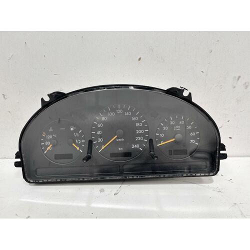 Mercedes M CLASS Instrument Cluster W163 Petrol 3.2  V6 ML320 09/98-03/03